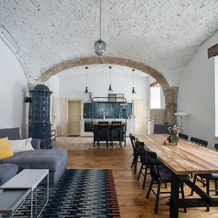 Fajront - Krasny Historicky V Srdci Kremnice