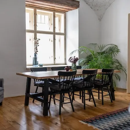 Fajront - Krasny Historicky V Srdci Kremnice 克雷姆尼察